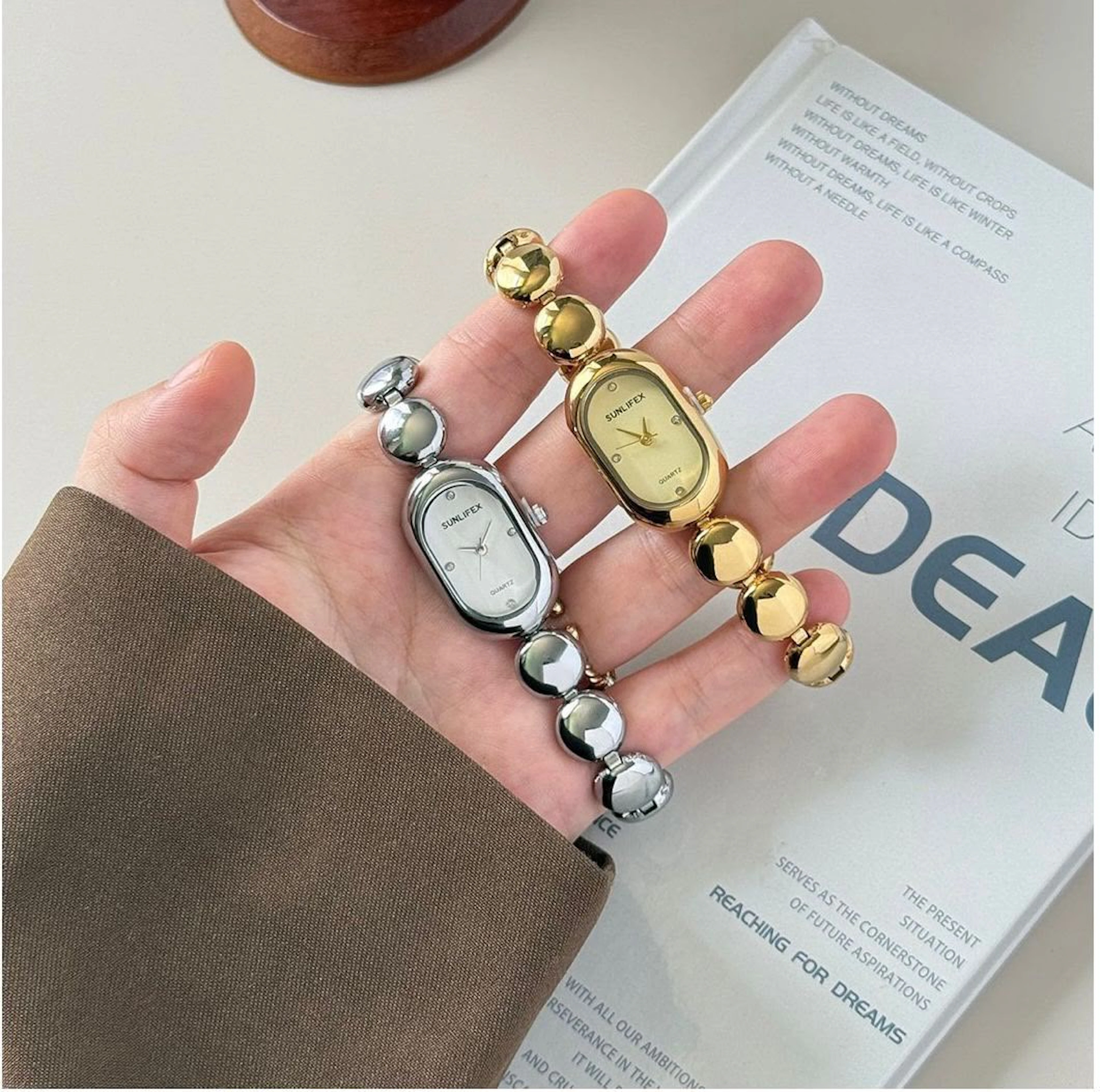 Trendy Fashion Ladies Watch