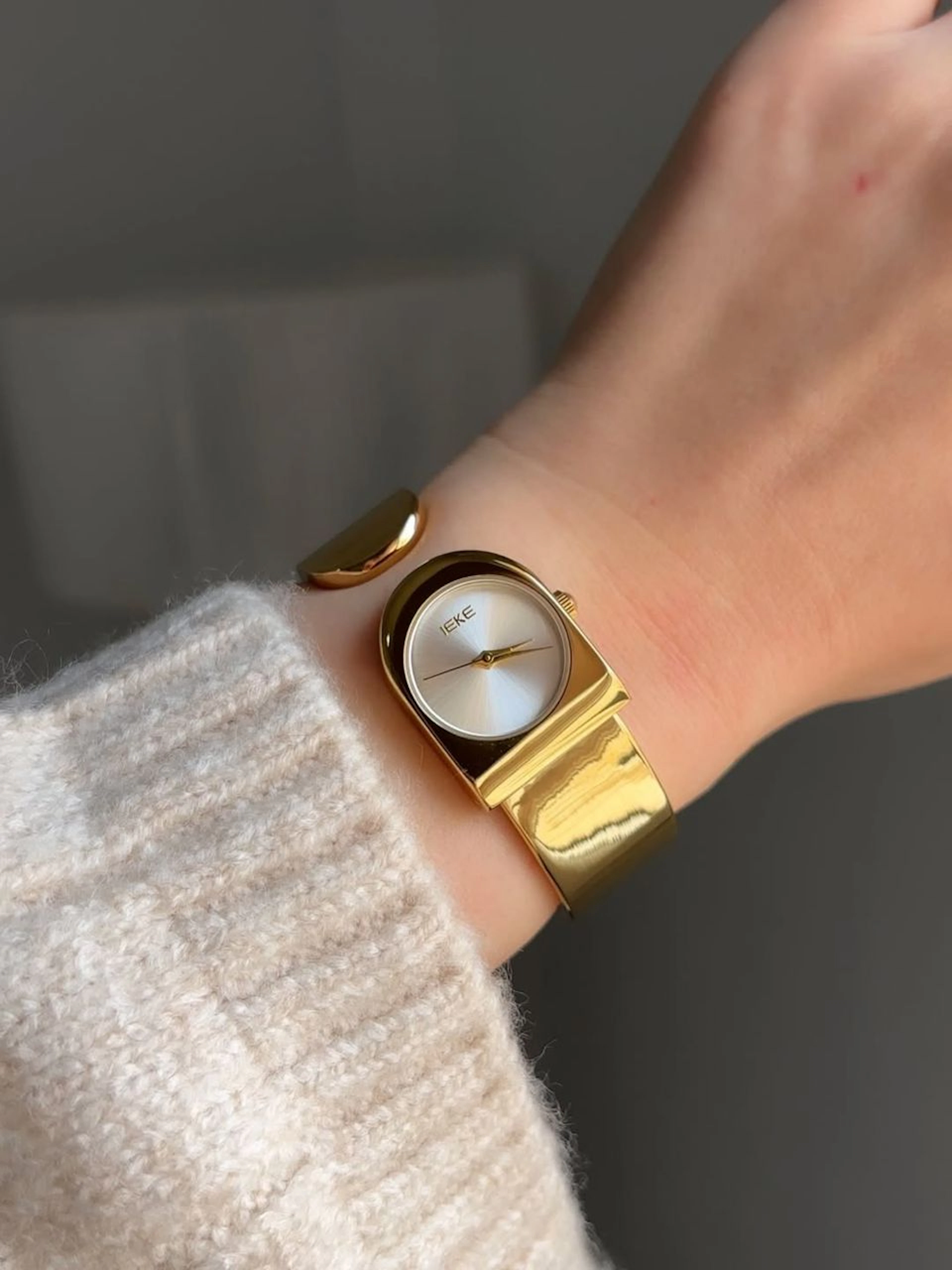Ladies Fashion Watch 5